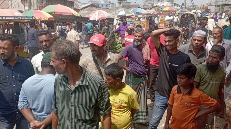 বরিশাল পোর্টরোডে মন্ত্রী-প্রধানমন্ত্রীর খানা নাই, সব হইবে খান হাবিবের কথায়!