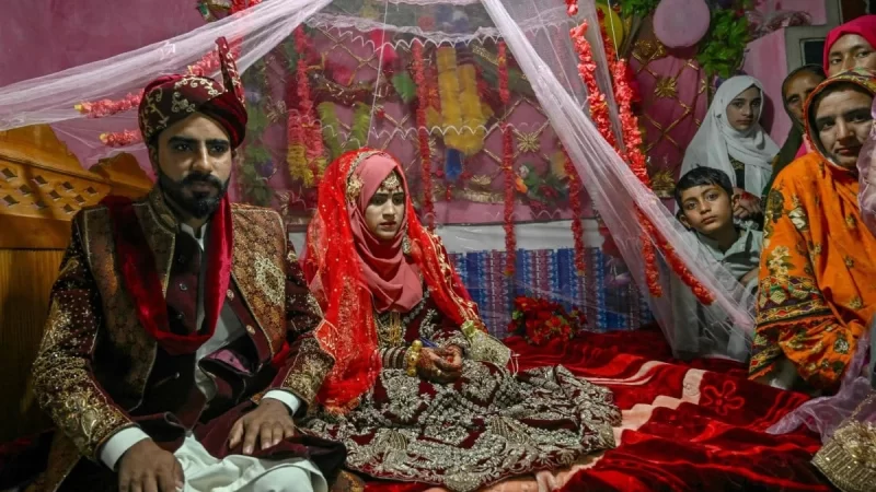 ভারতকে তোয়াক্কা করছে না আজাদ কাশ্মীর, চলছে ধুমধাম বিয়ে!