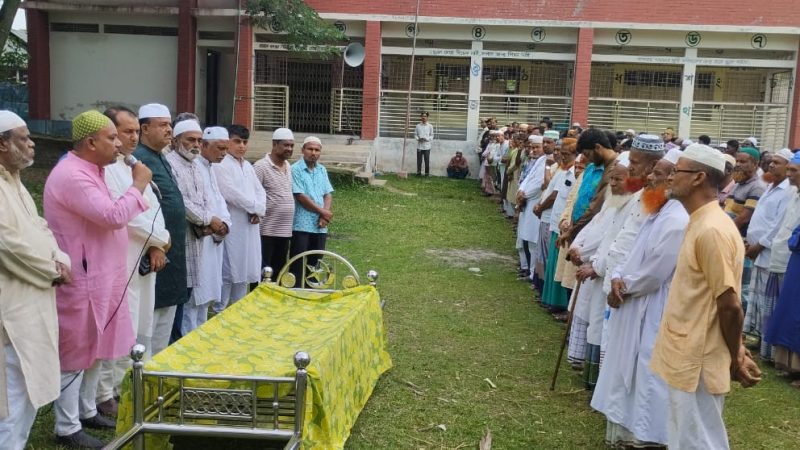 শ্রমিকদল নেতা মানিক গাজীর জানাজায় অংশগ্রহণ করেন-জাতীয় নির্বাহী কমিটির সদস্য দুলাল হোসেন