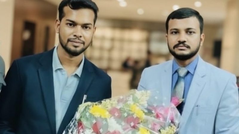 দৈনিক আজকের সুন্দরবন পত্রিকার সম্পাদক মুজিব ফয়সালকে এম. জাহিদের শুভেচ্ছা