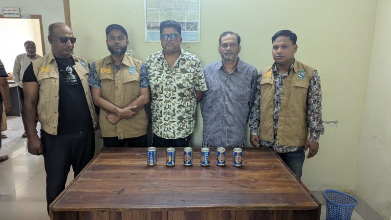অবশেষে আইনের জালে ঝালকাঠির ‘জর্দা শামীম’ বিদেশি মদসহ রংপুরে গ্রেফতার
